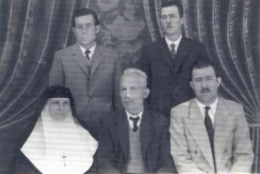 Francisco Bailone y sus hijos: Juana, Ángel, Carlos y Francisco (h)